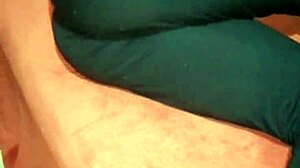 Sexy colombian babe masturbates with dildo and shows ass