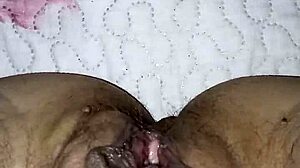 Gretala flashes open pussy while he sleeps 😏