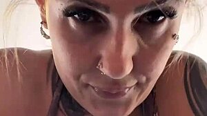 Gym Workout Leaves Pussy Wet And Dripping.