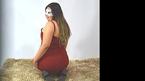 Thick model says, 'Photoshoot before we fuck'