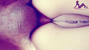 mi papa me penetra profundamente por el culo porque estaba aburrido en la cuarentena y se viene dentro