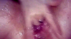 Argentinian Woman Squirts During Quarantine Masturbation