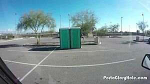 Prenosné gloryhole nastavenie na verejné použitie