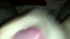 This handjob is the best ever! 😍 Leading to cumshot.