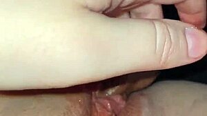 amateur arabian snowwhite masturbates with food in los angeles!