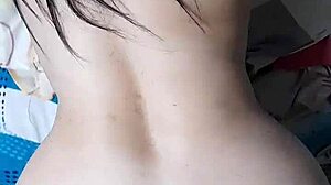 Pozri, ako minina dostáva od horúceho chlapa?