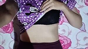 Llev� a la de mi vecina a casa y me la foll� en el camino casero real