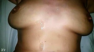 Guardo sborrata massiccia al rallentatore