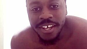 Watch this hot solo masturbation in front of the mirror, ass on display, free selfie fun!