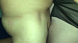 omg my sister-in-law's shaved pussy gets a hot creampie 😍