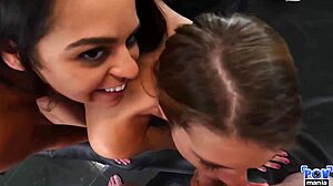 Vienna shares cock with tara