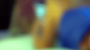 espiando a mi hermanastra me deja la verga muy dura, big ass latina 😏