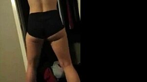 white teen 18+ girl shaking her fit booty in twerk 😏