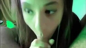 Girl Sucks Dick On Snapchat!