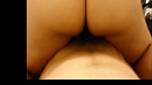 Big Booty Girlfriend Rides Cock Reverse Cowgirl!