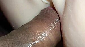 キャンディのお気に入りポジションでのアナルセックス