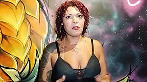 Levei Meia Irma Para Cabine De Gloryhole E Ela Chupou Varias Picas De Desconhecidos Ate Ficar Excitada