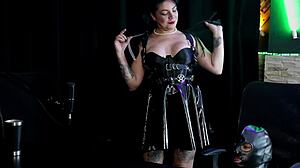 Oh i'm sitting on the submissive's face to show my domination and getting my ass licked - Kali Kalifa dominatrix on sheer red