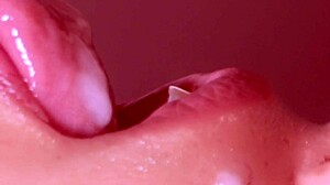 日本人妻の不倫フェラと口内射精