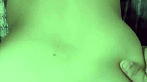 Эта шлюха латина трахается по-собачьи в домашнем видео, ее большая жопа татуирована и готова к грубому действию