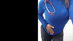 Porno real de enfermera latina en hospital hace casero en oficina del jefe con big ass spreading 😈