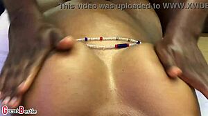 Hey, meine Nippel wurden steif von leidenschaftlicher Brustmassage mit europäischer Babe in Dessous!