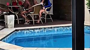 Marido Cuckold Filmou O Dotado Transando Com A Esposa E Amiga