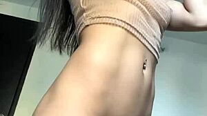 dancing naked with big ass twerking moves