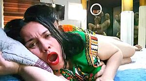 Indijska mačeha doživi grobo tabu jebanje od pastorka v domači roleplay seji