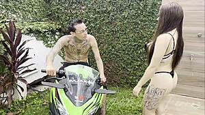 Pati Novinha Fudendo Gostoso Com Dono Da Moto