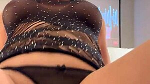 Hey, check this married morena getting wild on that huge pau 😏🔥