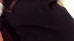 estudante gostosa usa sex toy para masturbação anal