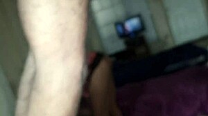 大きな太ももとゲットーボーティーのエボニーミルフママ 😜