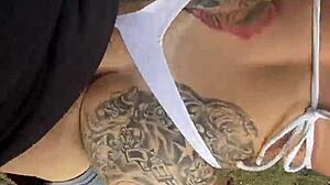 loira casada paulista com tatuagem e cabelo longo transa com amante carioca na praia pública