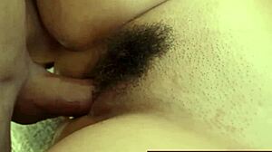 Priateľ len tak využíva svoju buclatú priateľku kedykoľvek, buchá ju tvrdo v misijnárskej a cowgirl priamo pred nevlastným otcom 😏