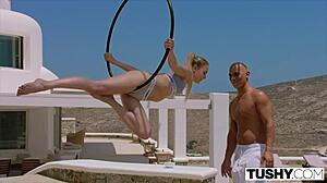 Tushy bored rich girl gapes for personal trainer on vacation with anal and facial 😏