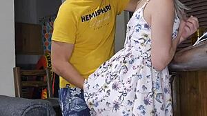 كس عميق في كس ضيق مع كريم بي من زب كبير