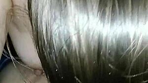 El sexo oral de mi mujer con toques sexy