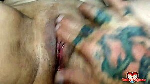 Dulcevaginaspro gives his aunt a good masturbation session. She gets wet and enjoys the fingering on her vagina.