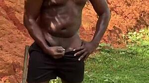 Patroa Gostosa Catches Pedreiro Jerking and Rides Big Black Cock for Creampie