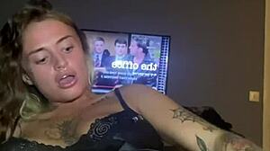 slutty goth with huge tits and big ass fingers her pussy after college