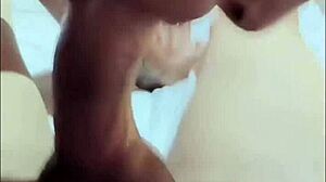 Cliente graba como puta mexicana le hace un oral con sexy latina sucking and handjob in homemade video