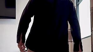 Solo Vine A Encenderte El Coraz�n ️ Y Lo Que Se Deje! What A Sexy Muscular Mexican Bodybuilder With Small Waist!