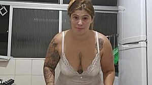 Exhibitionist flashes in this nightgown for public thrill