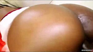 Mystikal J fucks and licks fat bbw Jazelle Paris pussy until cumshot in French style