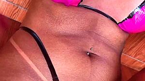 Teen Shows Off Oral Skills on Pussy in Bikini