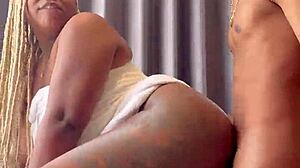 Hermanastra pierde la apuesta y ahora debemos follar en estilo rudo con creampie.