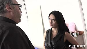Putalocura - Padre Damián kızgın MILF Linda González'i beceriyor ve avantaj sağlıyor