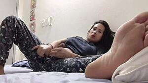 Whoa, I'm bustin' a hot cumshot as this sexy shemale anairb, uh, gets off solo-like.