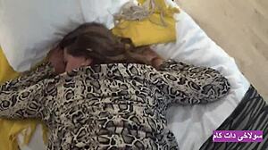 Iranian amateur sex with expensive mall salesgirl